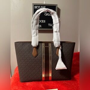 Large hand bag MK brand new